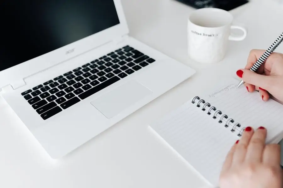 Filling in business registration paperwork